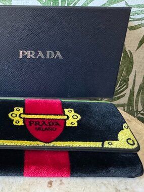 Prada Velluto Ricamo Velvet Embroidered Chain Wallet Clutch – Nero